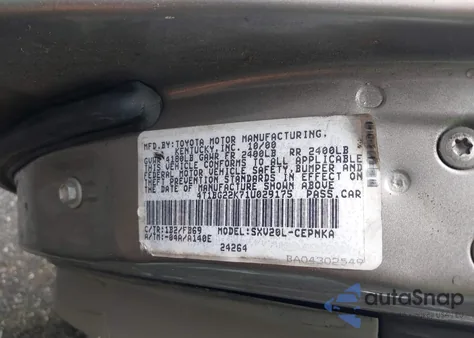 2001 Toyota Camry Le z USA, uszkodzony, nr VIN 4T1BG22K71U029175